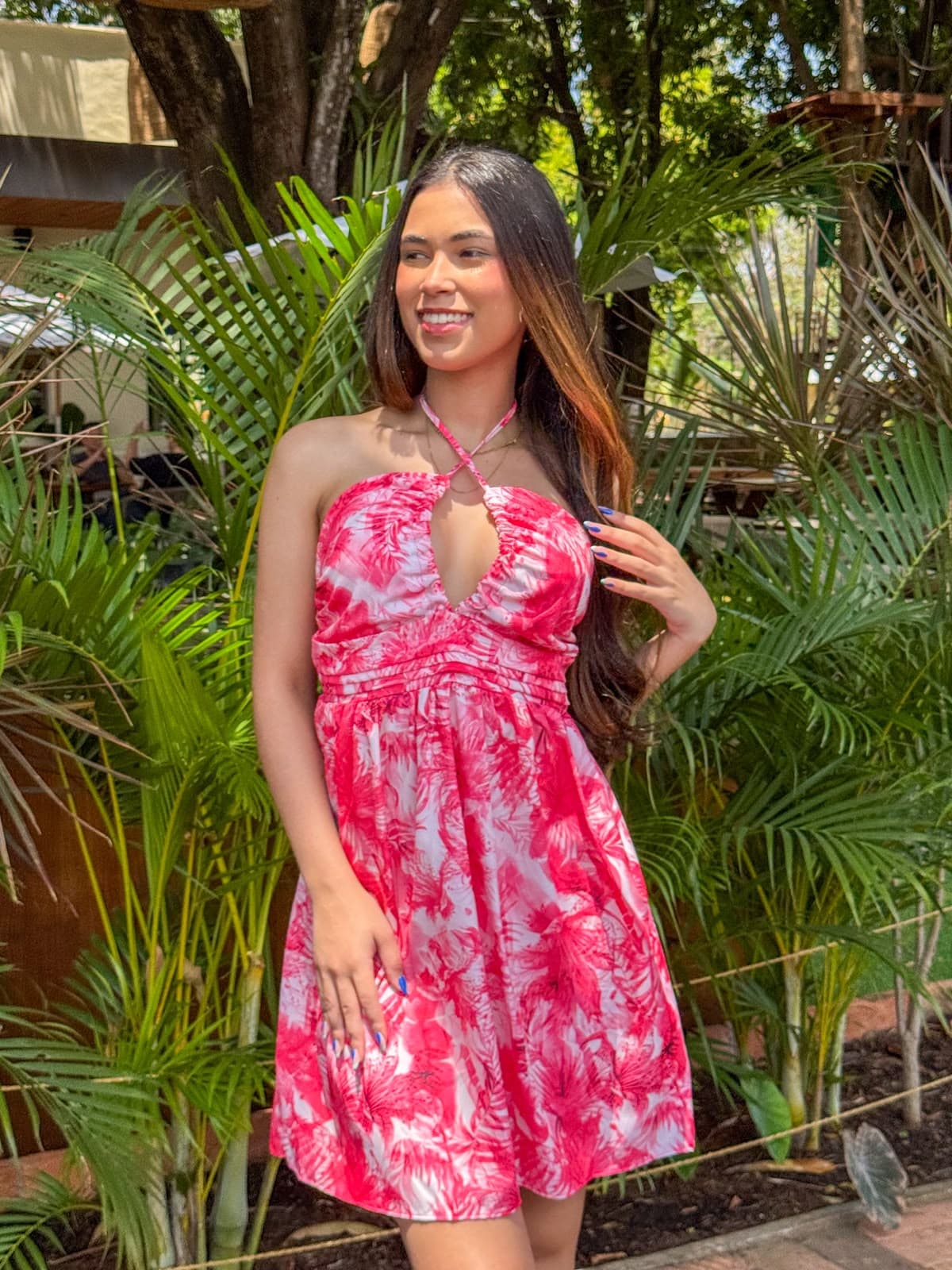 Vestido midi estampa de folhagem MYB Maison em jardim tropical